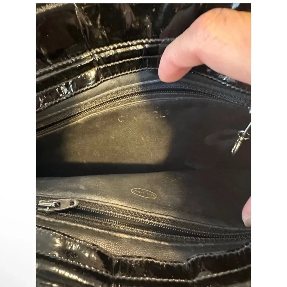 CHANEL Black Quilted Shoulder Bag